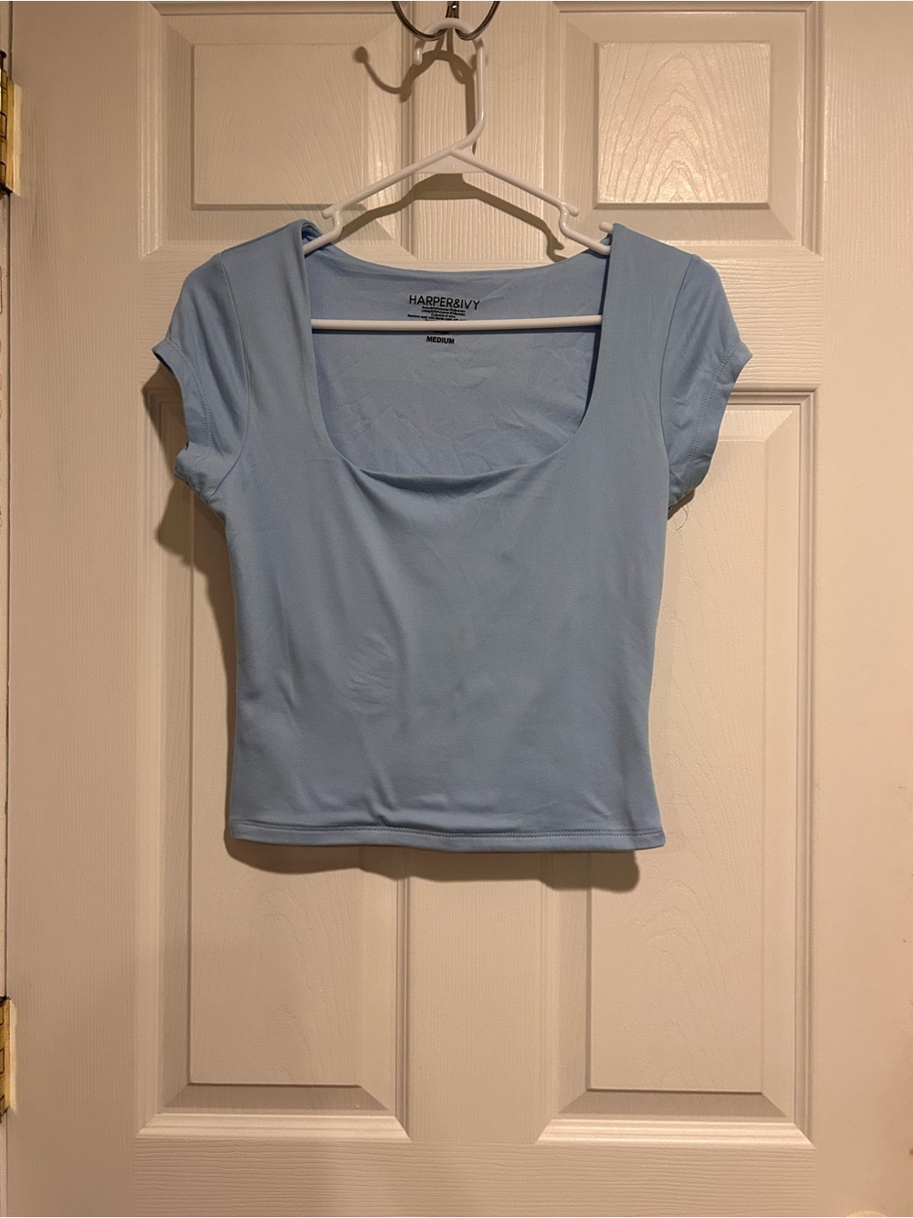 Harper & Ivy Women’s Light Blue Scoop Neck Crop Top Sz. M